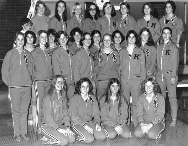 Class of 1976-1977 Women's Swim & Dive Team/Athletic Hall of Fame Inductees.