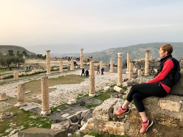 Sarah Fuhrman ’07 visits Roman ruins while performing humanitarian work in northern Jordan