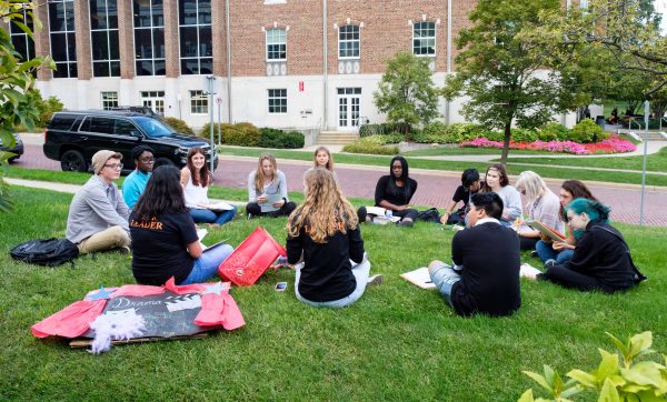 student peer leader instructing first year students