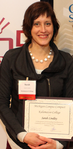 Associate Professor of Art Sarah Lindley receives an award