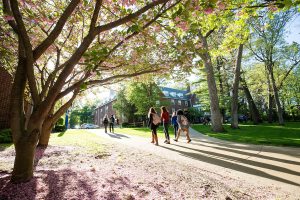 Students on the quad for fall 2018 dean's list