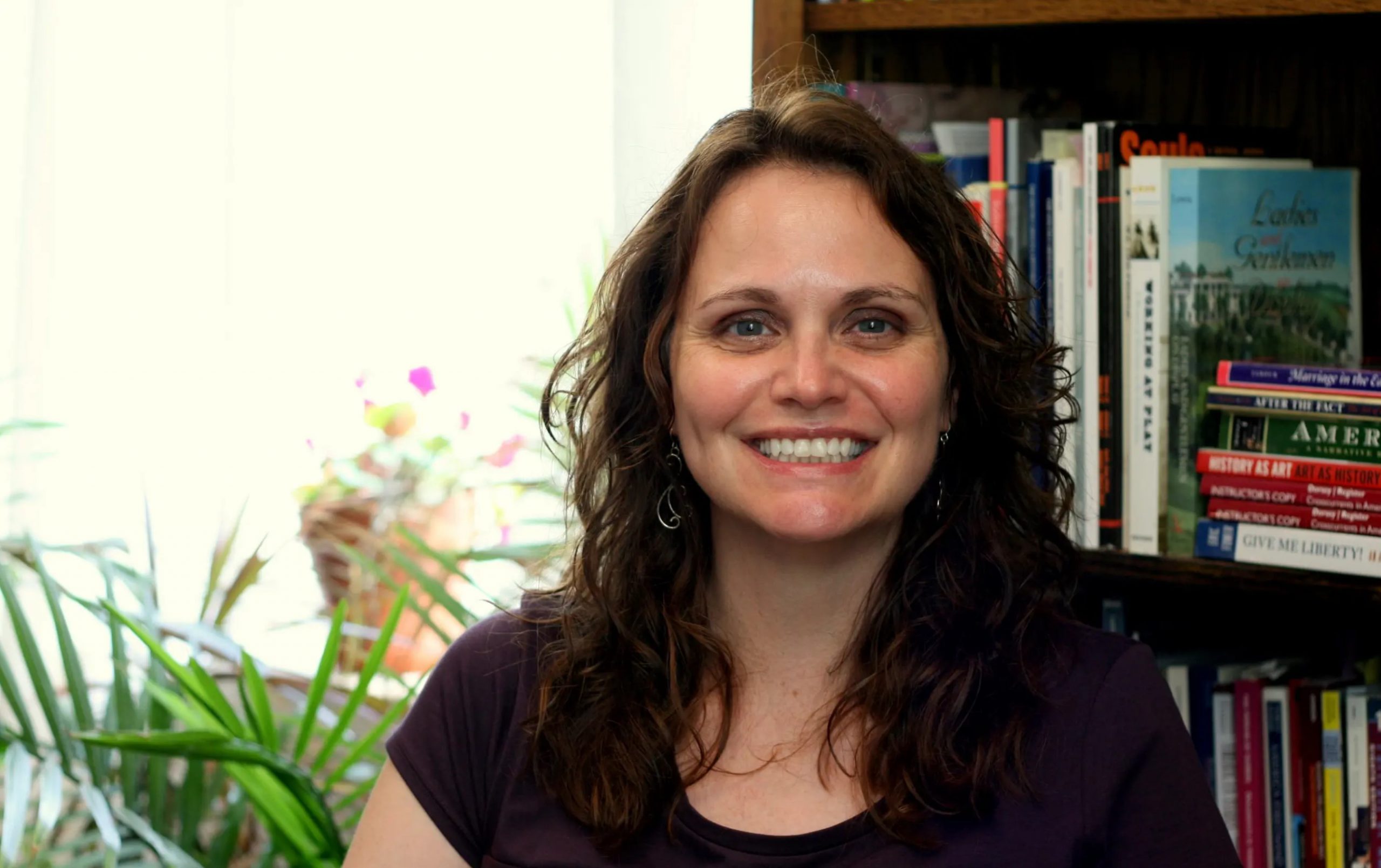 K Professor Co-Edits Book on Women Who Knew George Washington