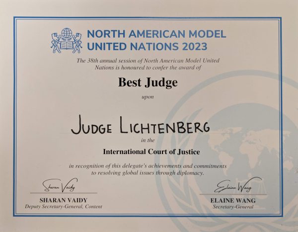 Thomas Lichtenberg received a certificate awarded to the Best Judge at the North American Model United Nations Conference