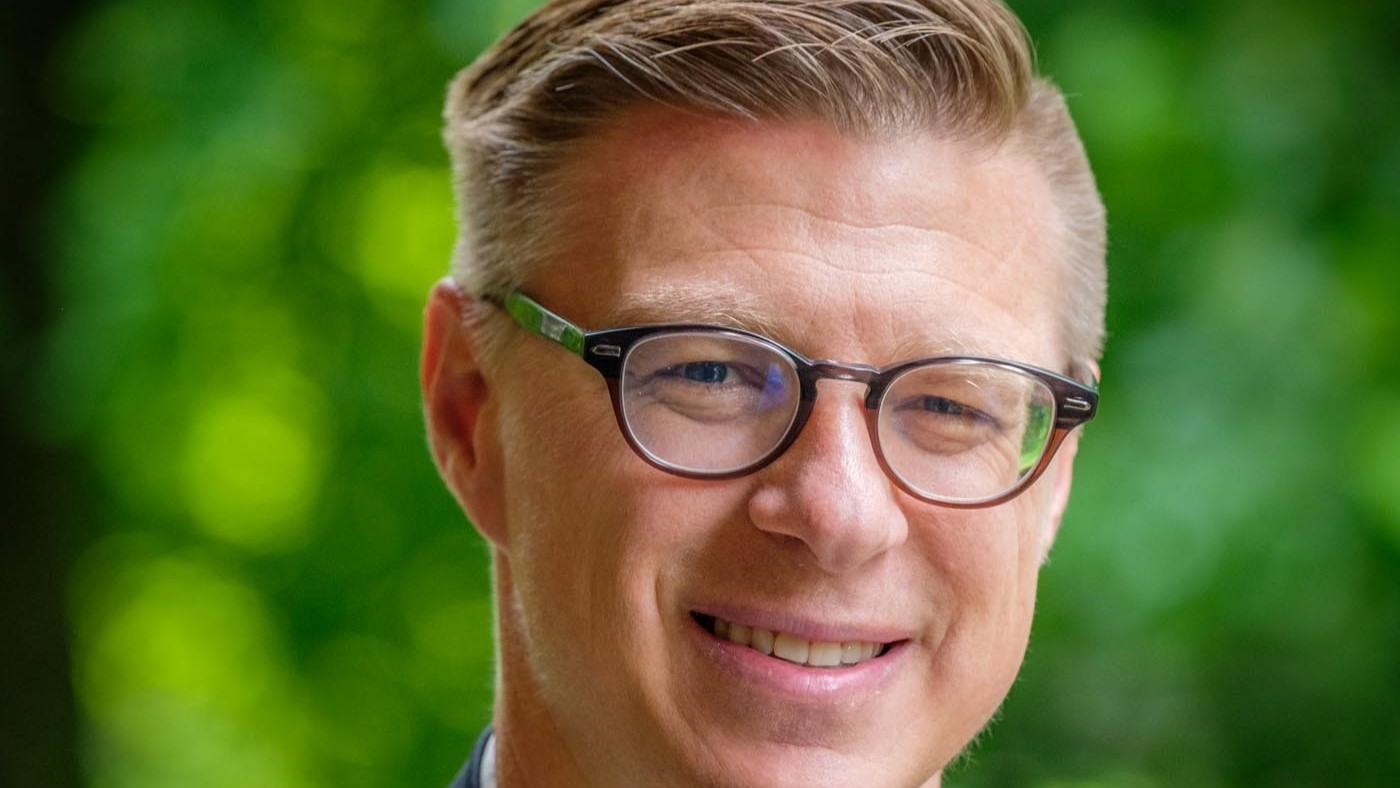 Kalamazoo College Names Two to Endowed Professorships