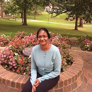 Assistant Economics Professor Darshana Udayanganie_showcase